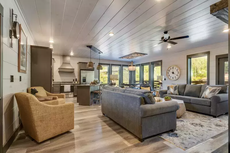 interior of spacious Gatlinburg cabin