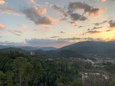 sunset view from anakeesta in gatlinburg tn