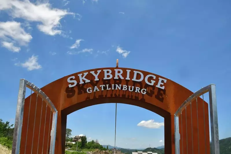 SkyBridge Sign