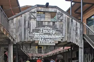 ole smoky holler gatlinburg