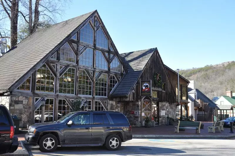 smoky mountain brewery in gatlinburg