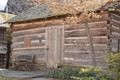 The exterior of the Historic Ogle Cabin in Gatlinburg TN.